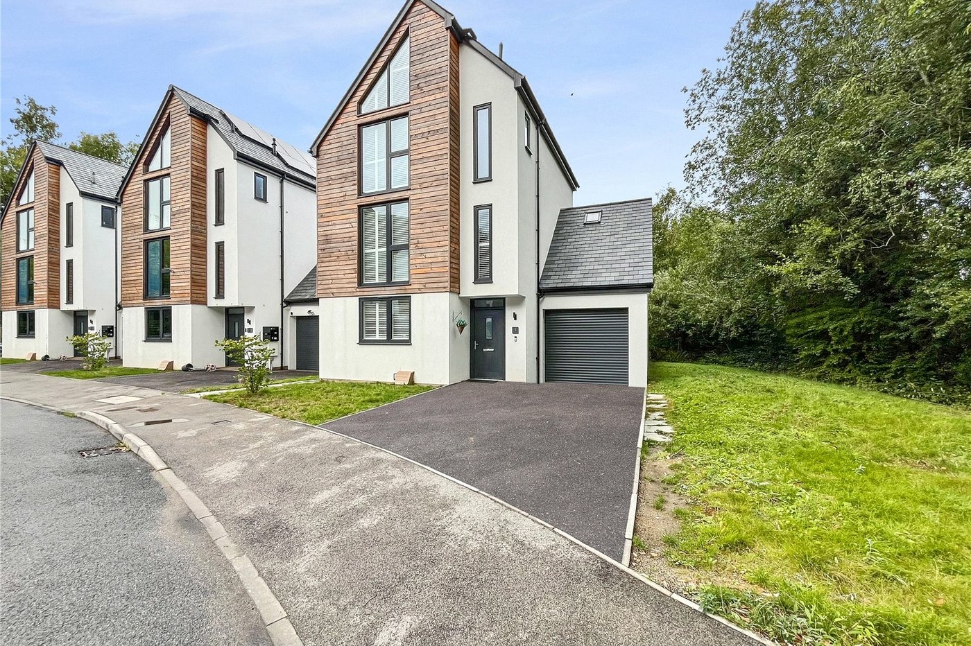 4 bedroom house for sale in Walderslade | Robinson Michael & Jackson