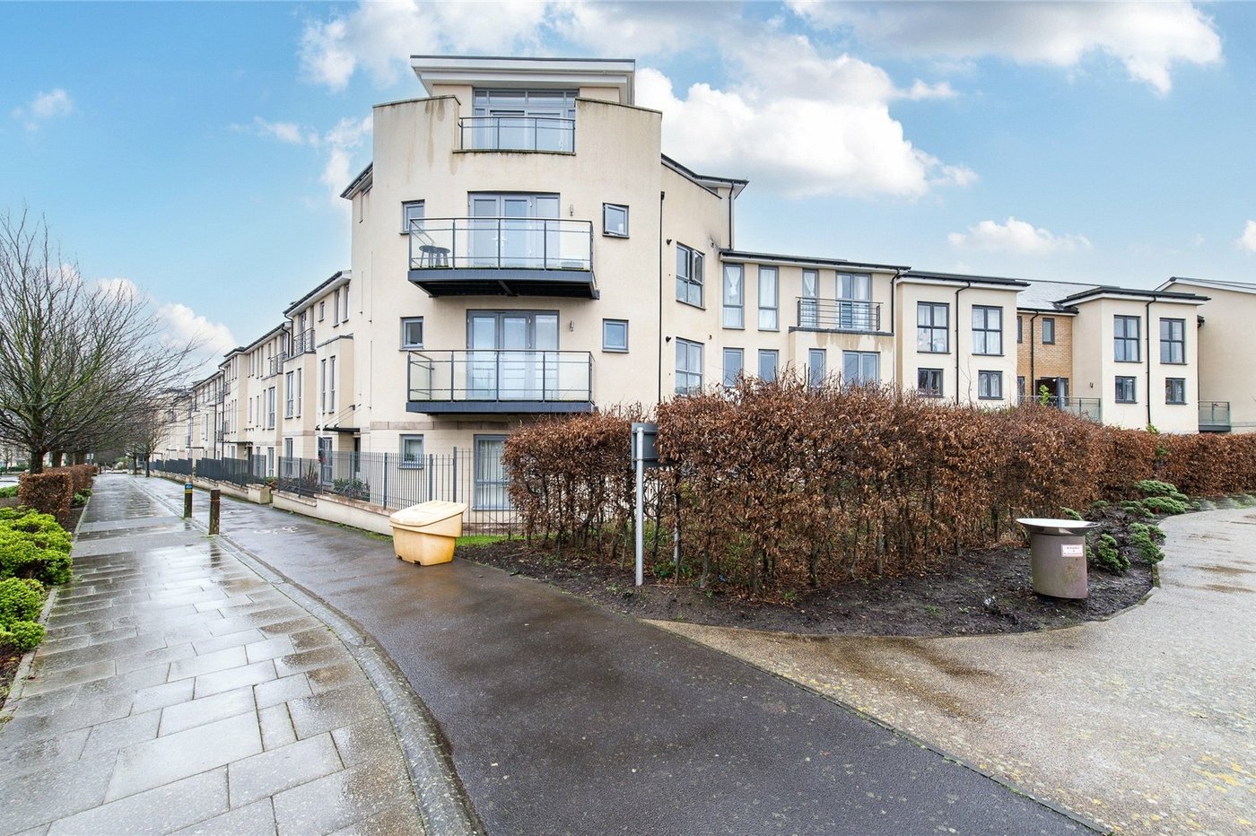 2 bedroom property for sale in Northfleet | Robinson Michael & Jackson