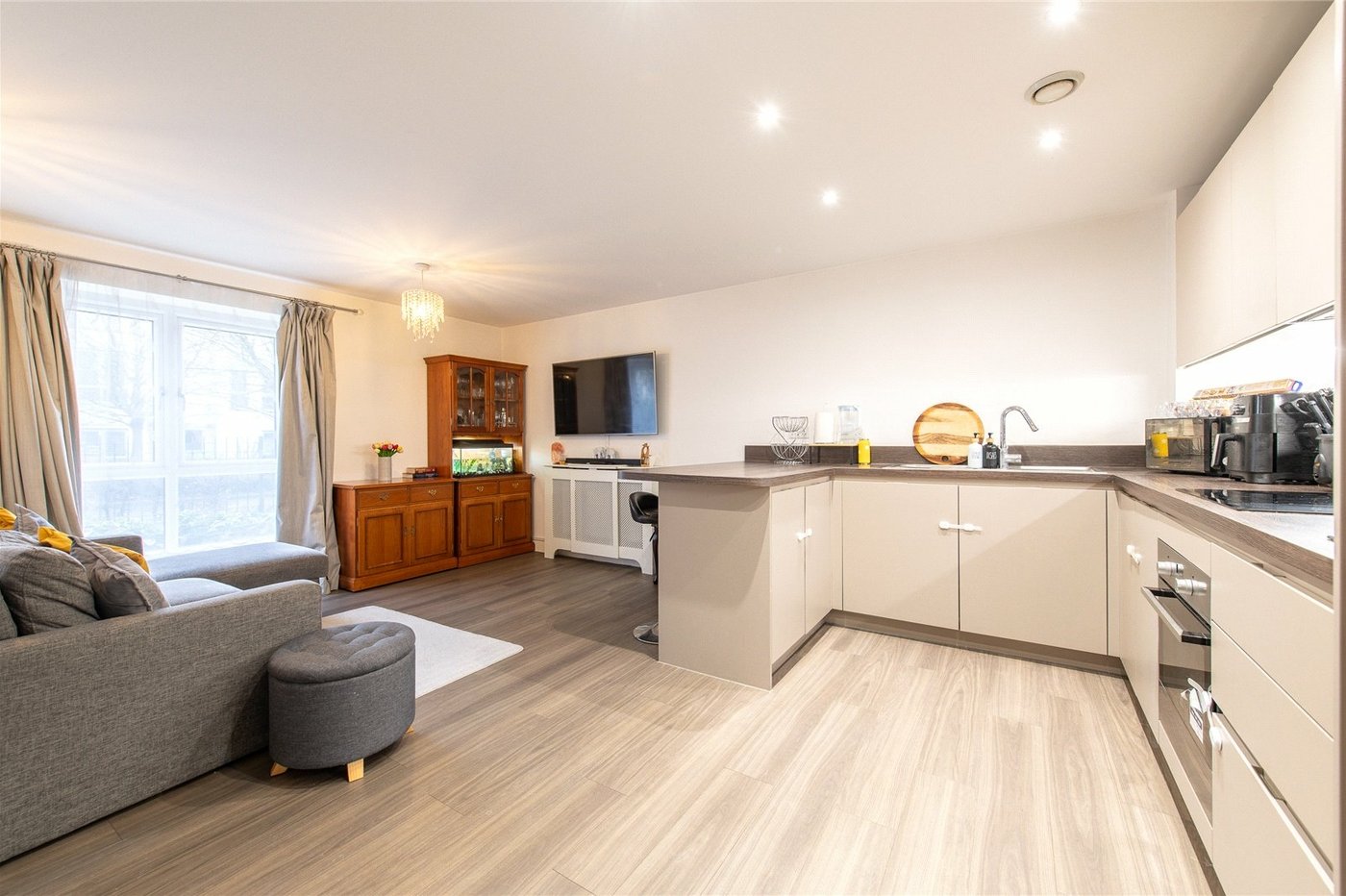 2 bedroom property for sale in Northfleet | Robinson Michael & Jackson