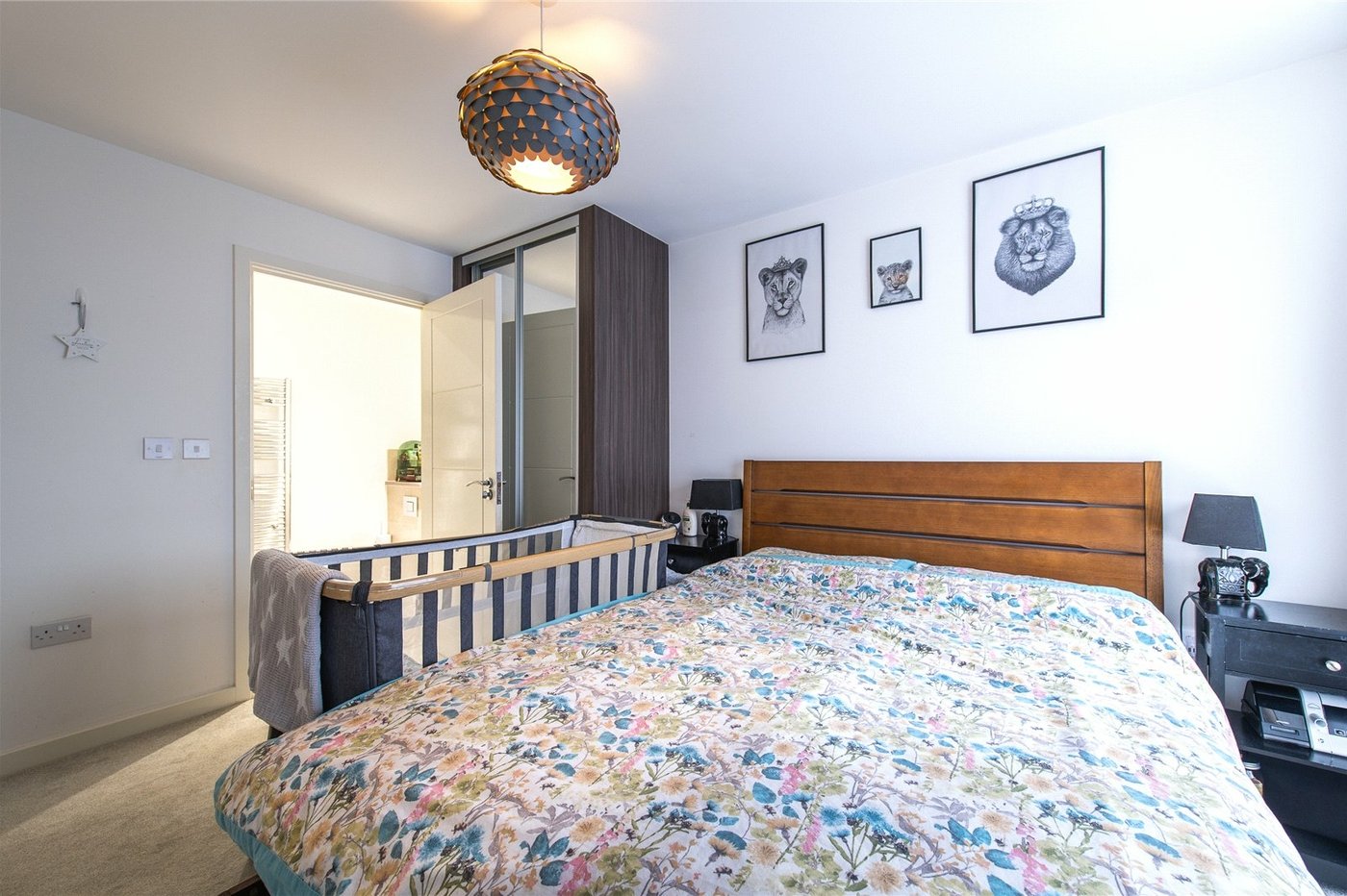 2 bedroom property for sale in Northfleet | Robinson Michael & Jackson