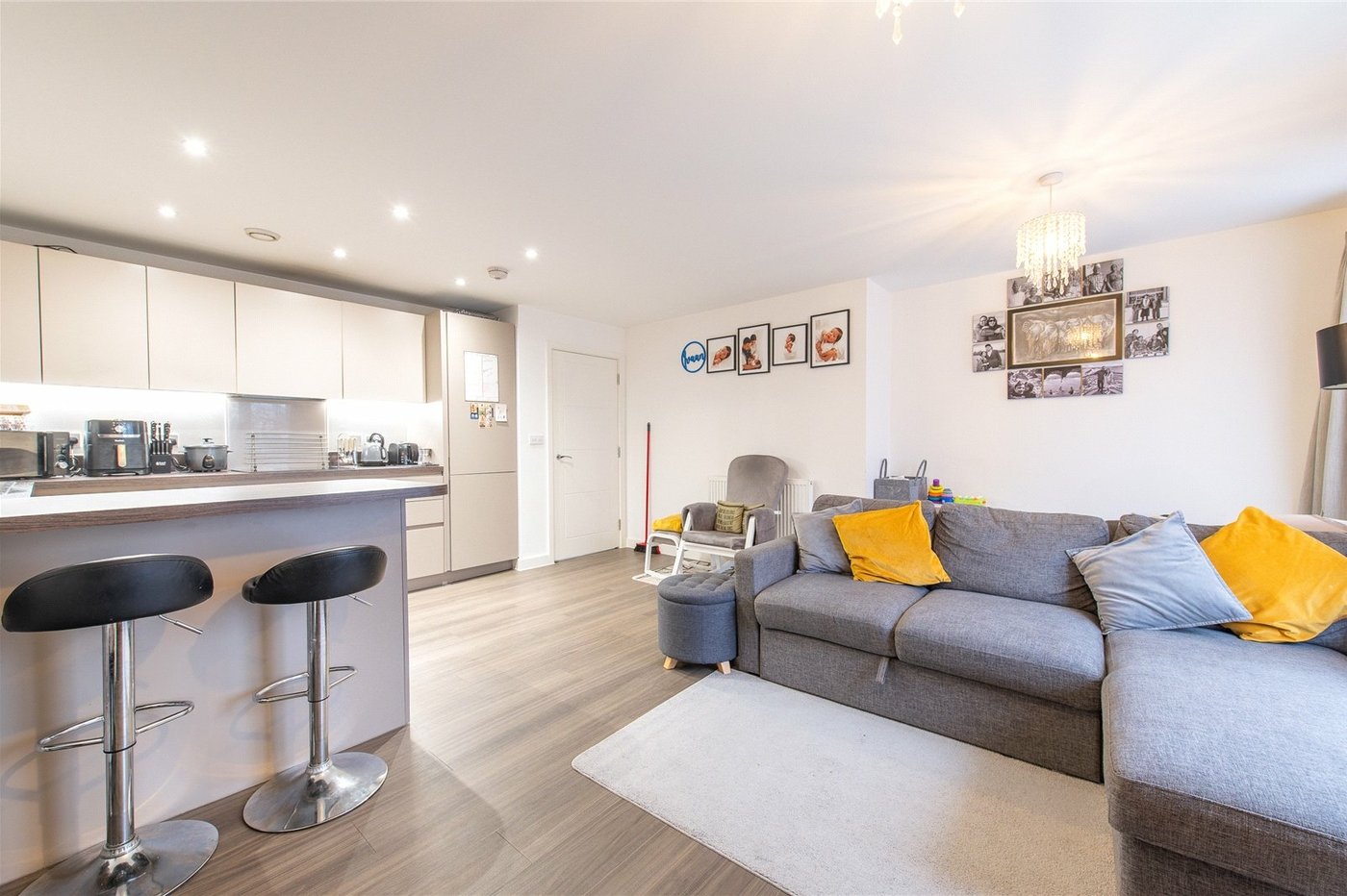 2 bedroom property for sale in Northfleet | Robinson Michael & Jackson