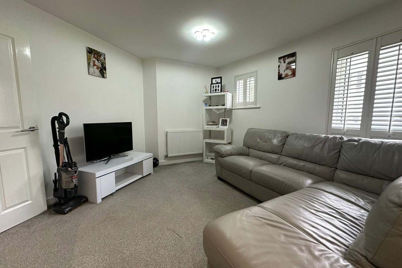 2 bedroom property for sale in Northfleet | Robinson Michael & Jackson