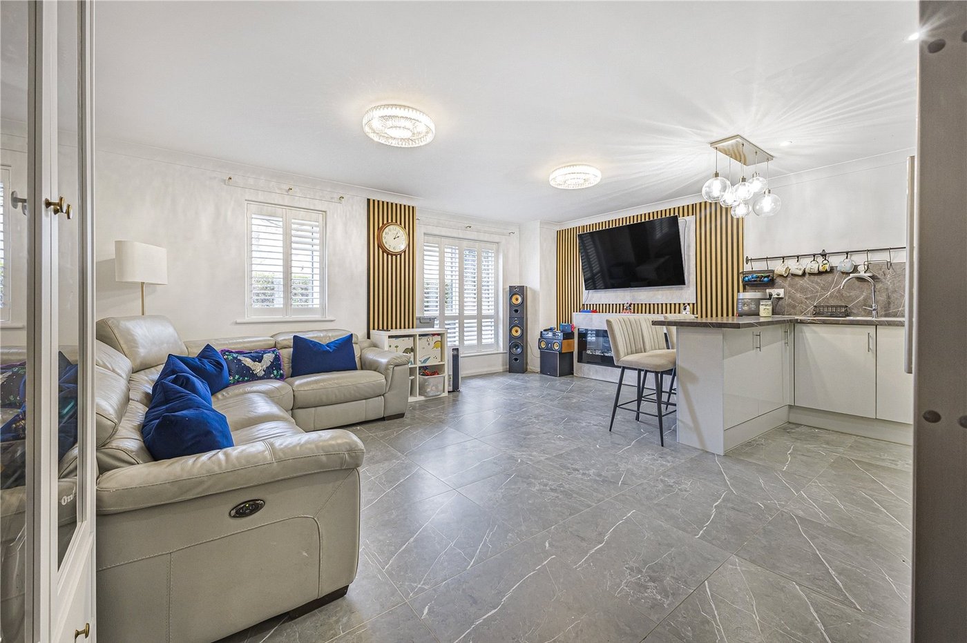 2 bedroom property for sale in Northfleet | Robinson Michael & Jackson
