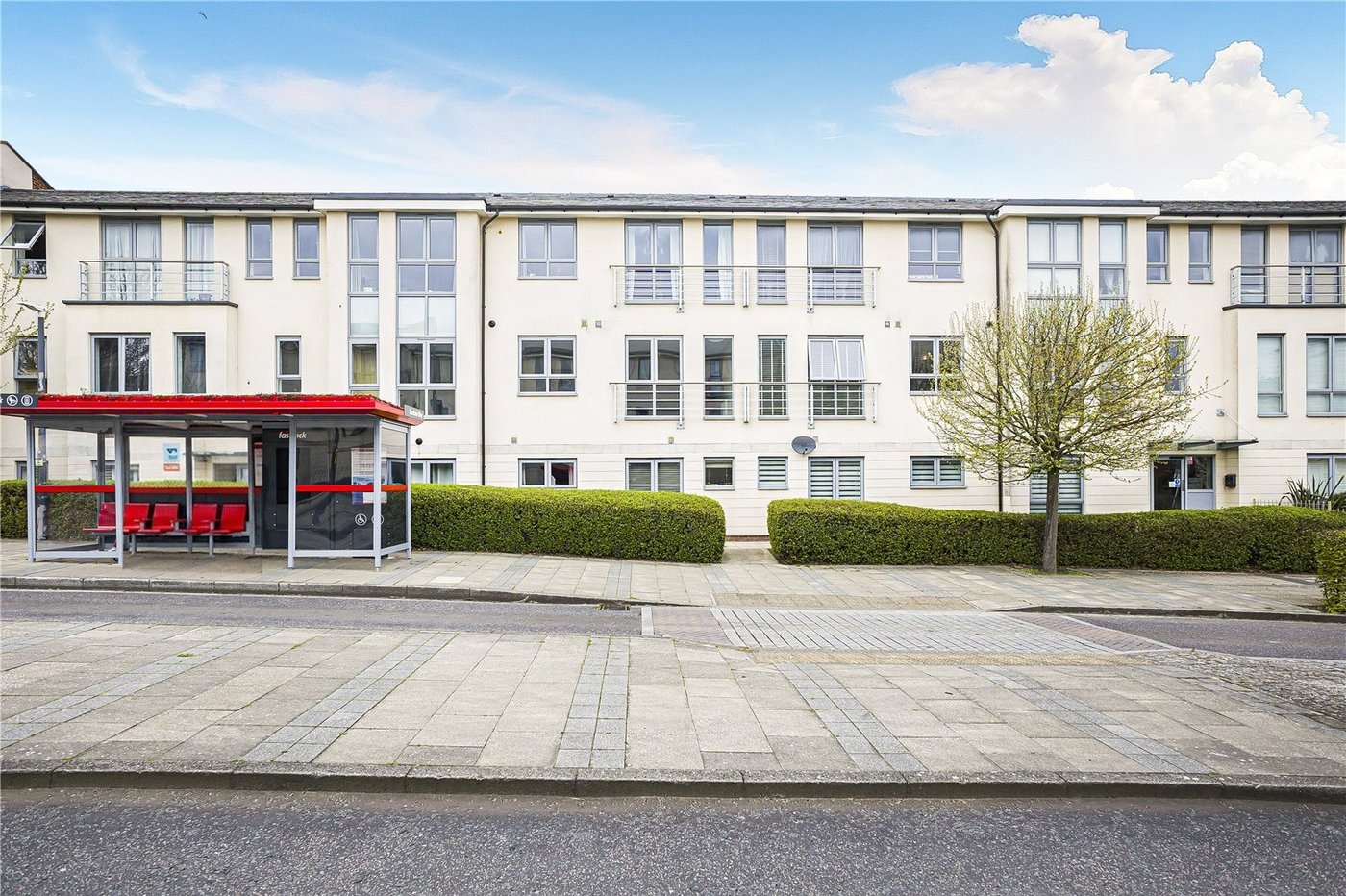 2 bedroom property for sale in Northfleet | Robinson Michael & Jackson