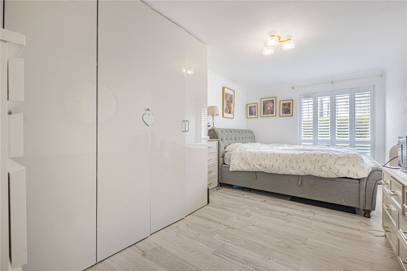 2 bedroom property for sale in Northfleet | Robinson Michael & Jackson