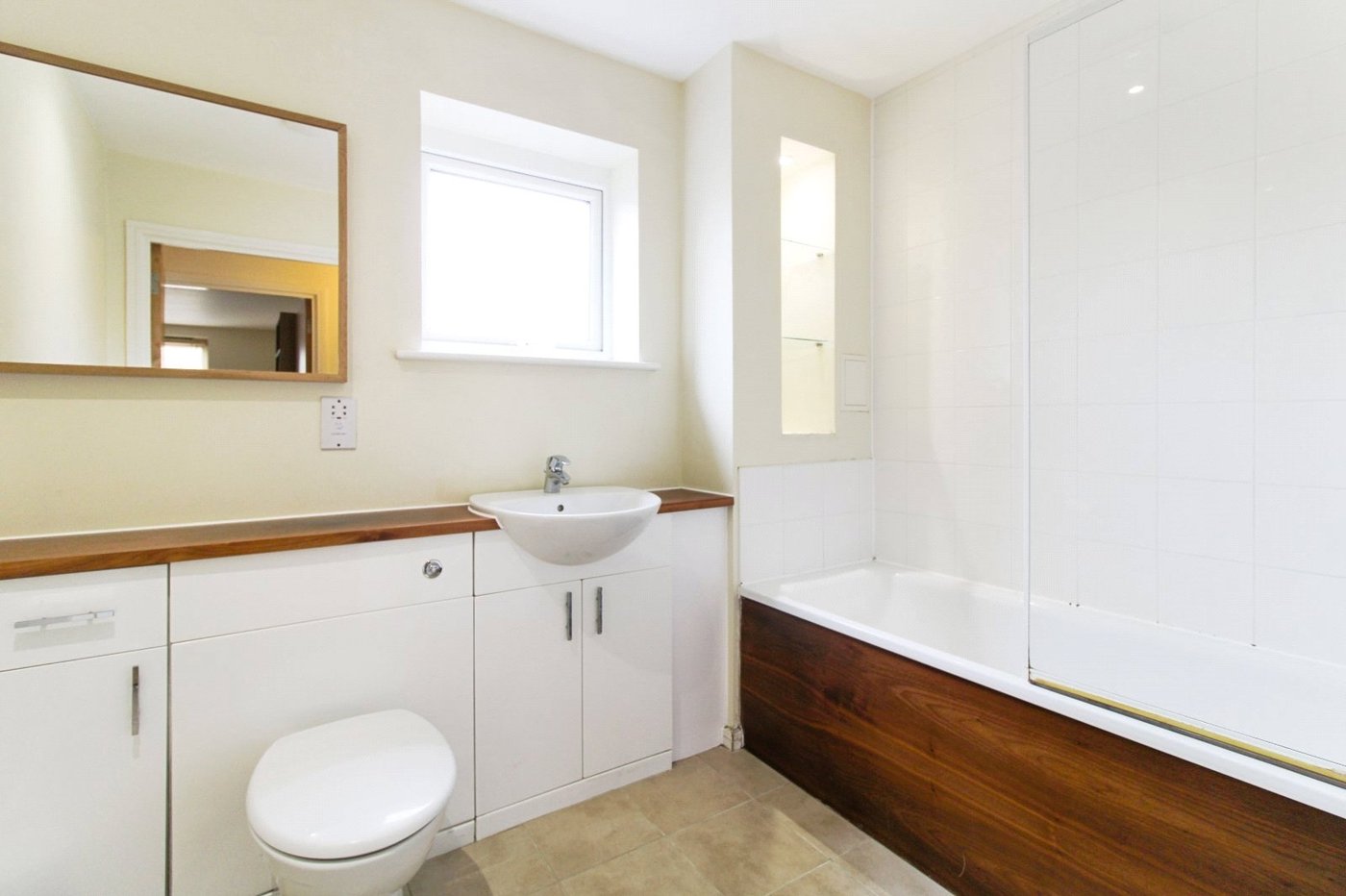 2 bedroom property for sale in Northfleet | Robinson Michael & Jackson