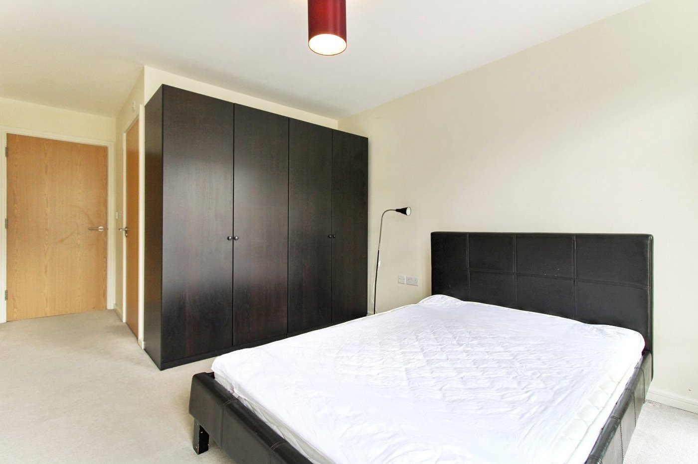 2 bedroom property for sale in Northfleet | Robinson Michael & Jackson