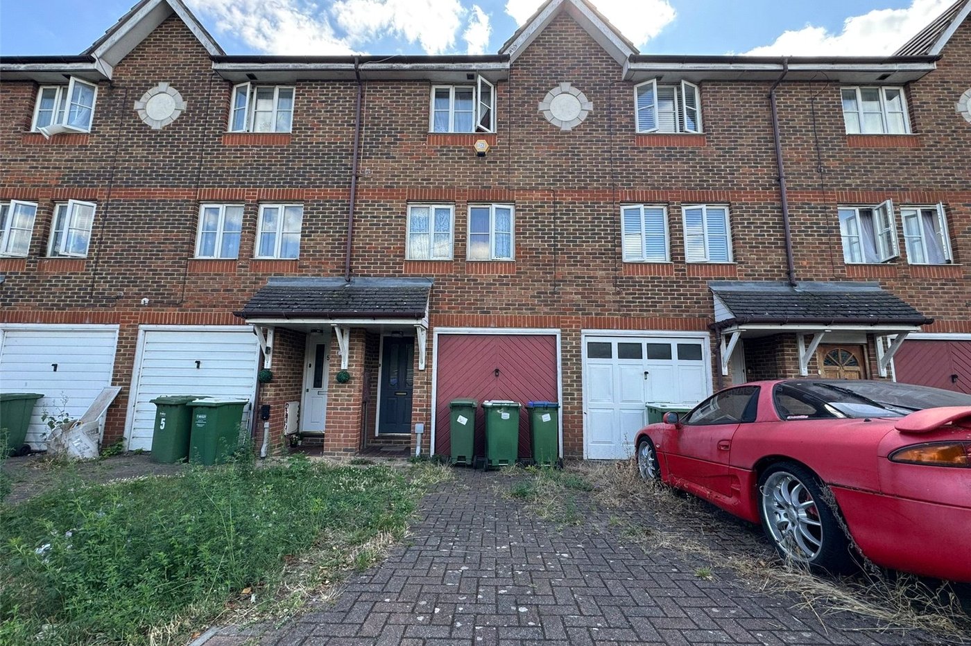 3 bedroom property for sale in Thamesmead | Robinson Jackson