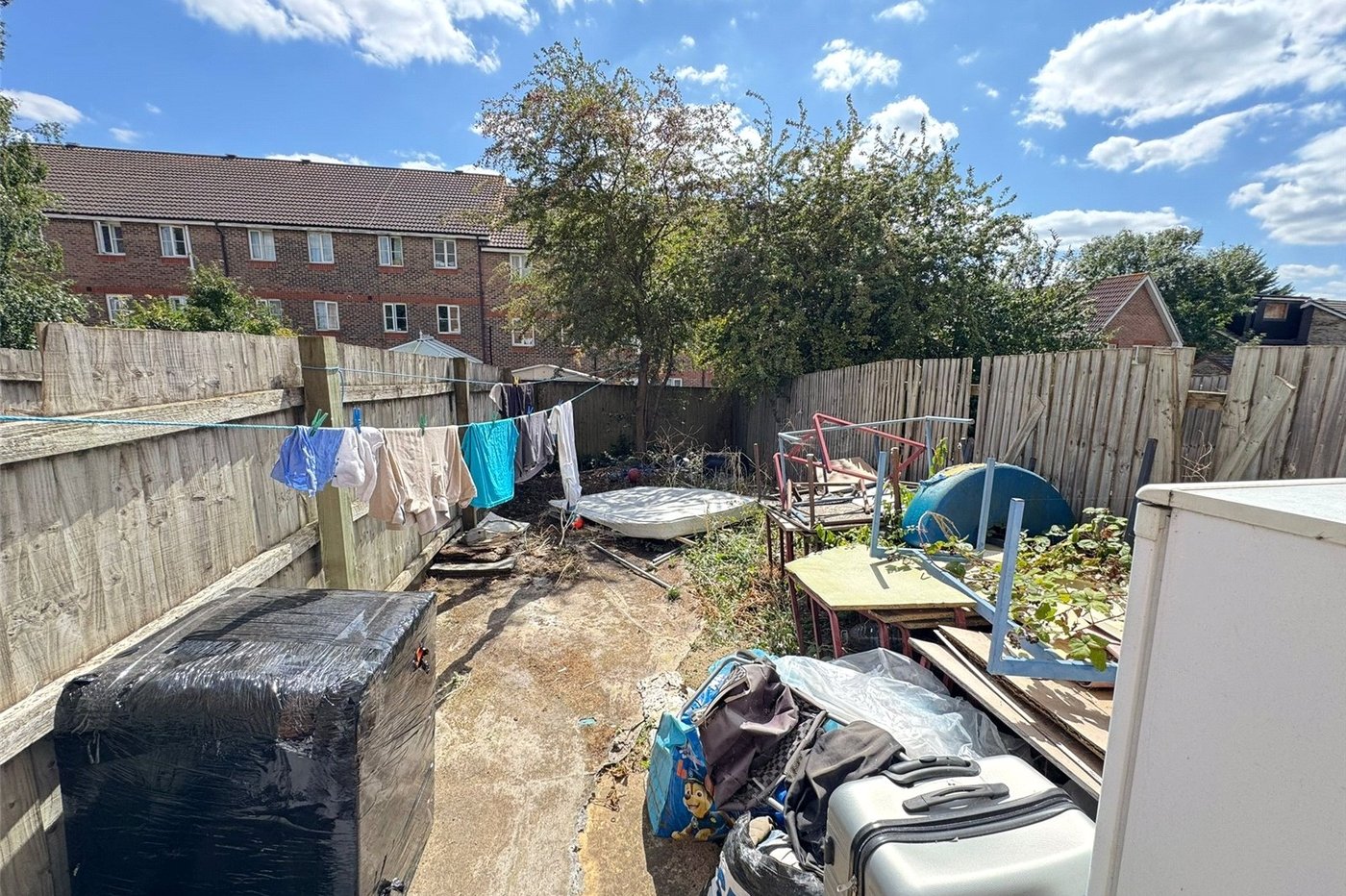 3 bedroom property for sale in Thamesmead | Robinson Jackson