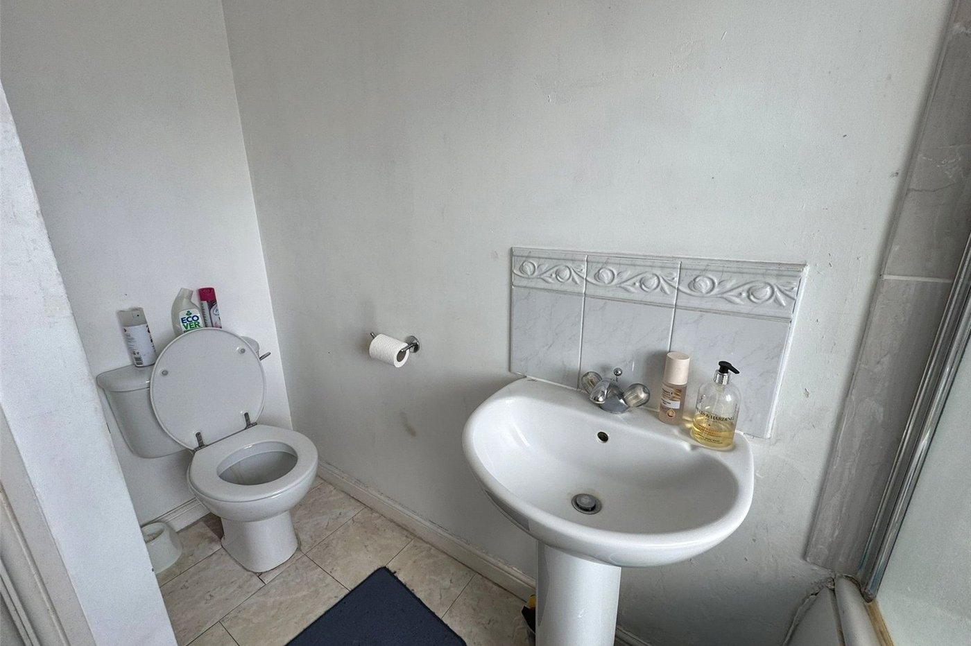 3 bedroom property for sale in Thamesmead | Robinson Jackson