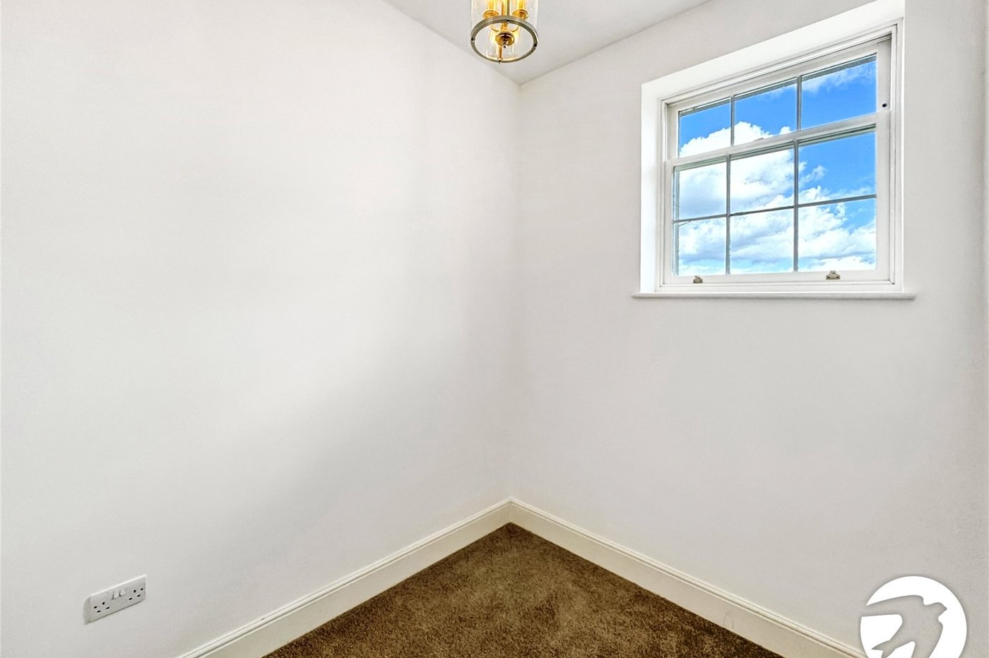 2 bedroom property for sale in Tarragon Road | Robinson Michael & Jackson