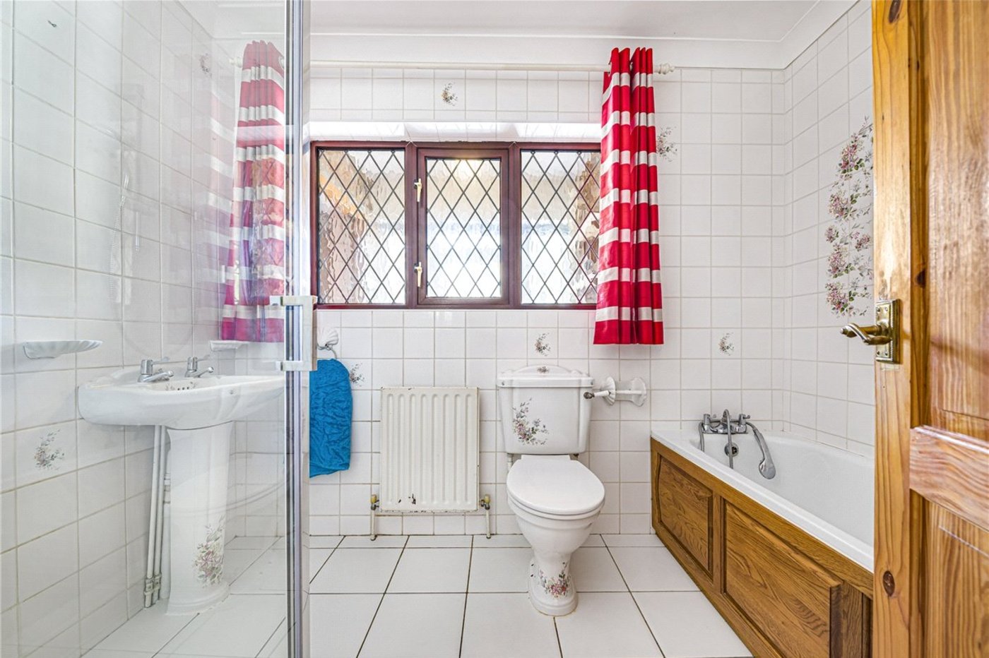 3 bedroom bungalow for sale in Orpington | Robinson Jackson