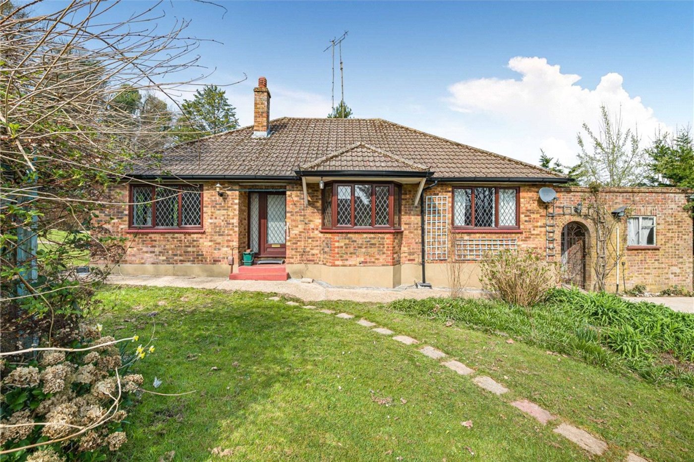 3 bedroom bungalow for sale in Orpington | Robinson Jackson