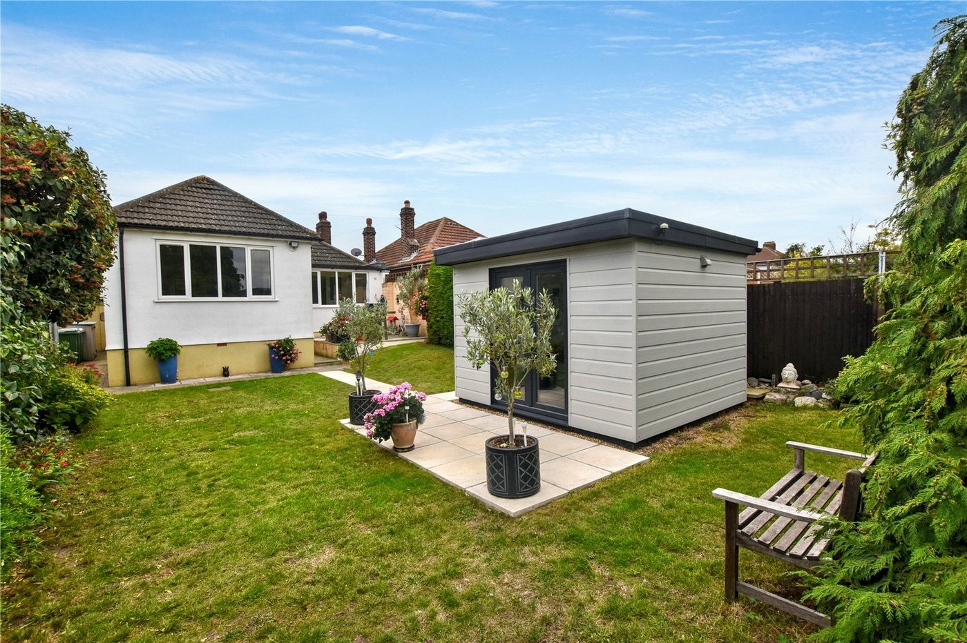 3 bedroom bungalow for sale in Bexleyheath | Robinson Jackson