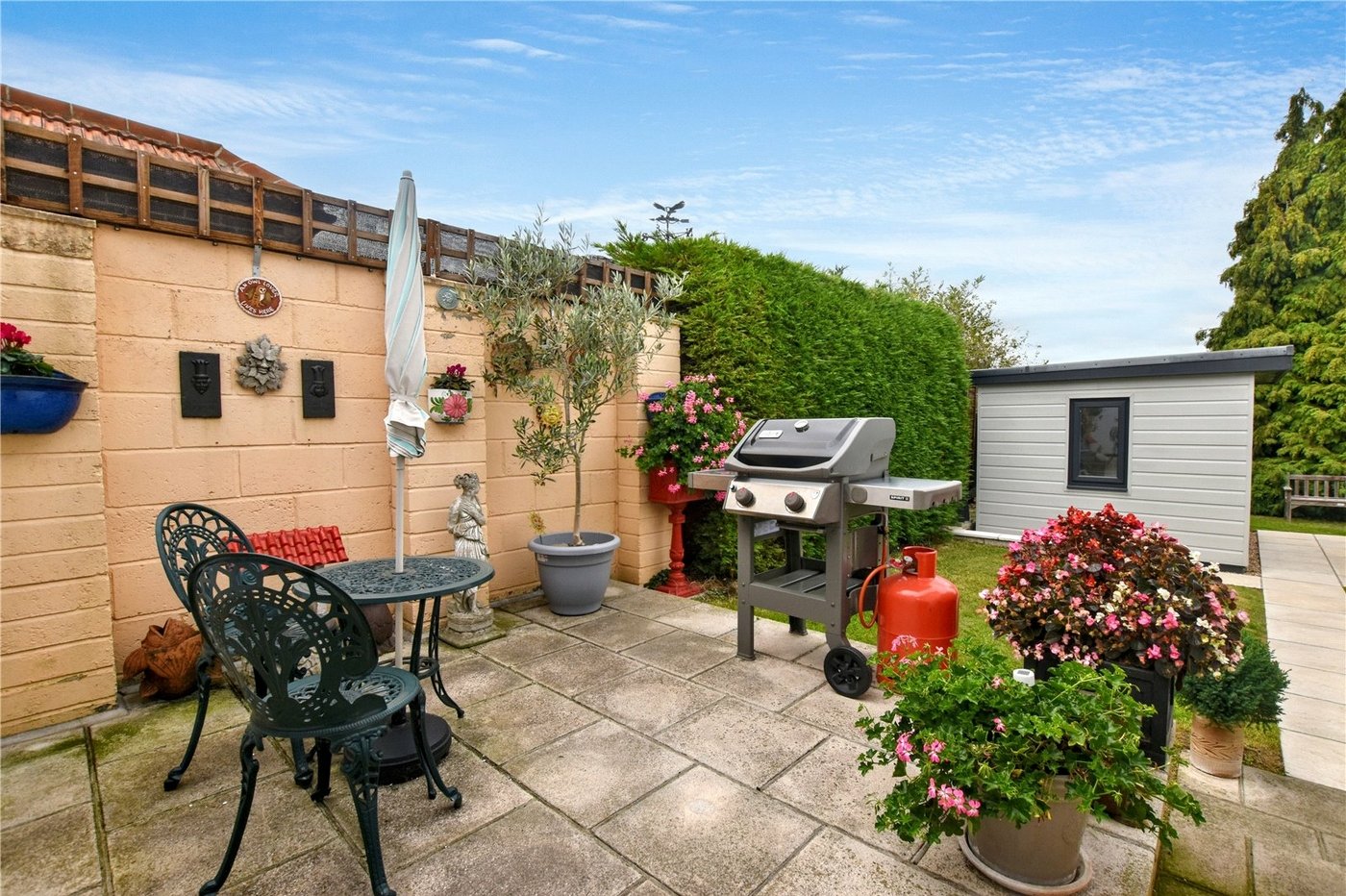 3 bedroom bungalow for sale in Bexleyheath | Robinson Jackson