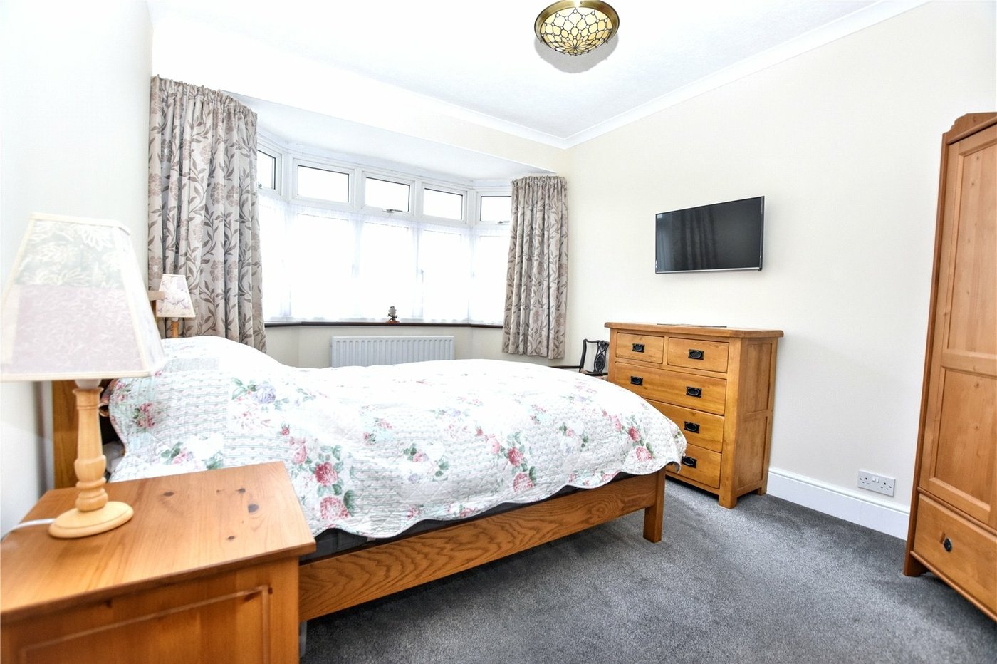 3 bedroom bungalow for sale in Bexleyheath | Robinson Jackson