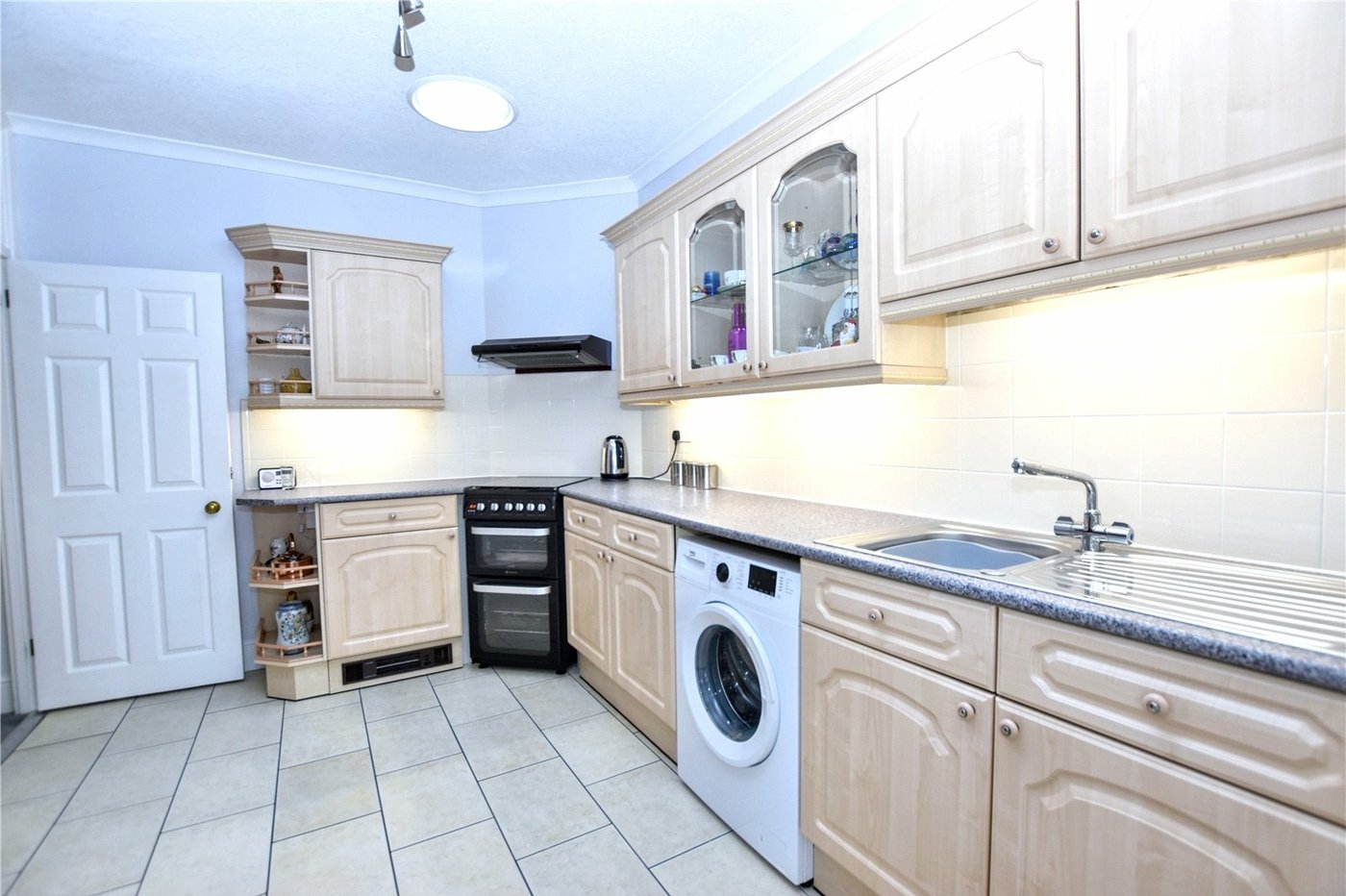 3 bedroom bungalow for sale in Bexleyheath | Robinson Jackson