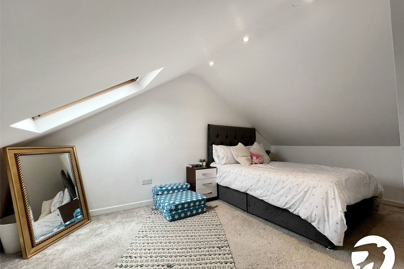 1 bedroom property for sale in Rochester | Robinson Michael & Jackson