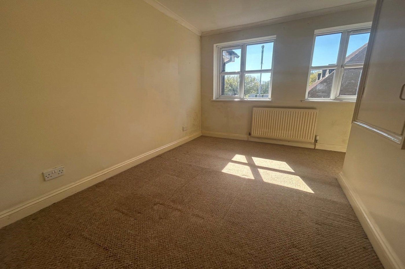2 bedroom house for sale in Northfleet | Robinson Michael & Jackson