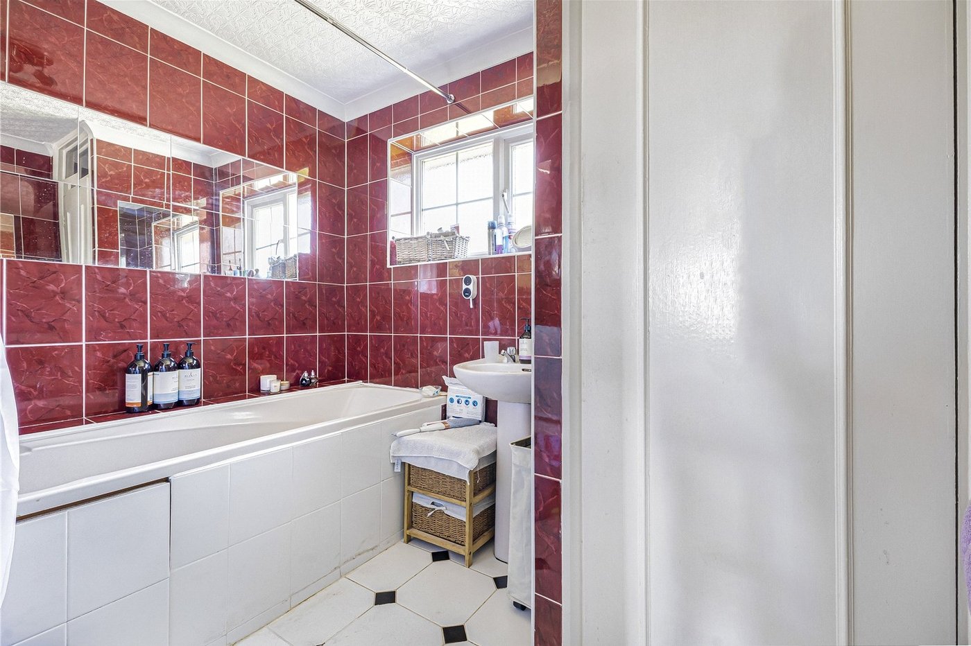 3 bedroom house for sale in Hextable | Robinson Jackson