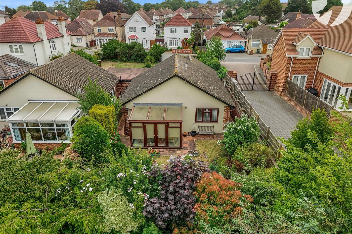 3 bedroom bungalow for sale in Greenhithe | Robinson Jackson