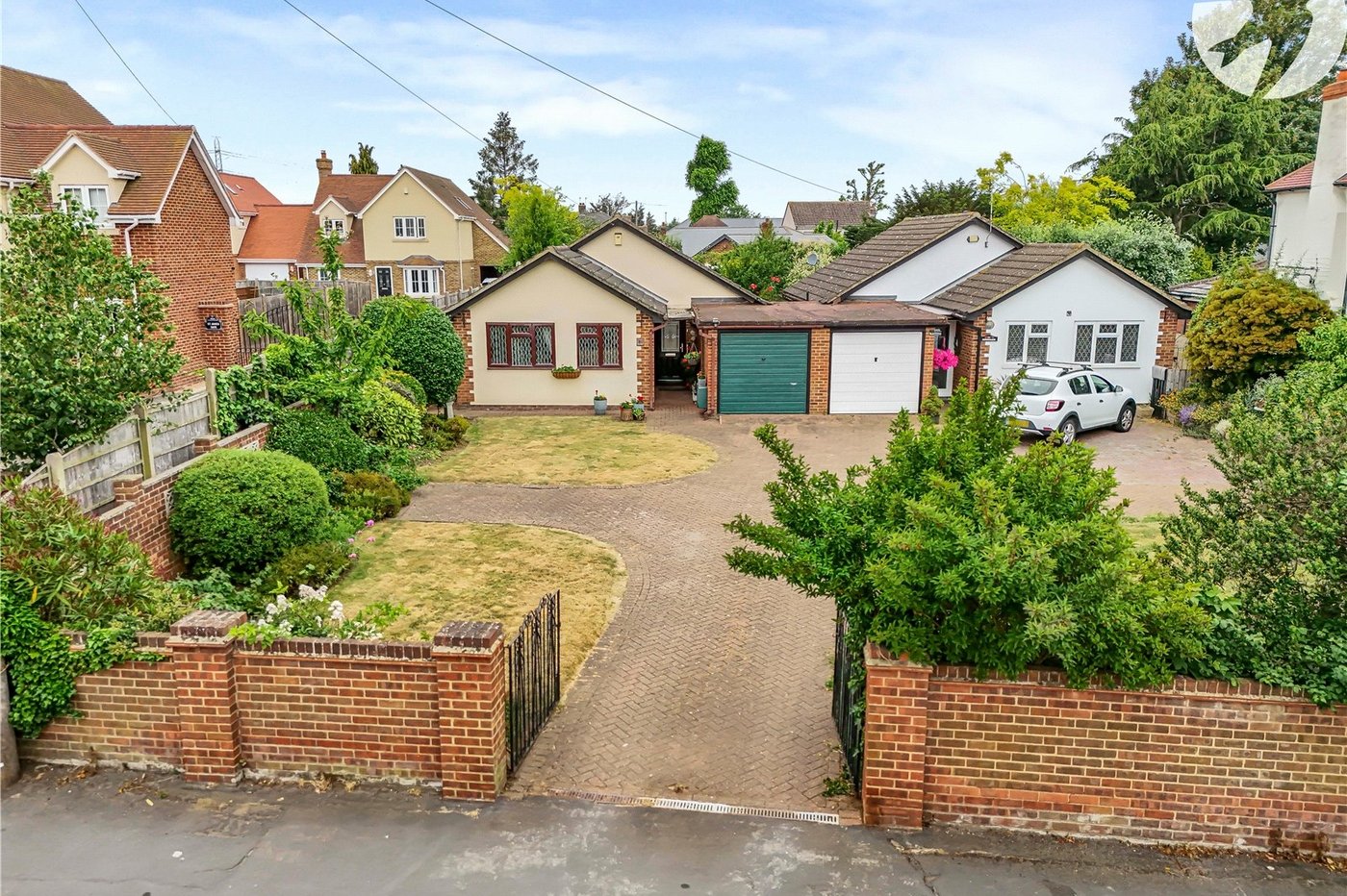 3 bedroom bungalow for sale in Greenhithe | Robinson Jackson