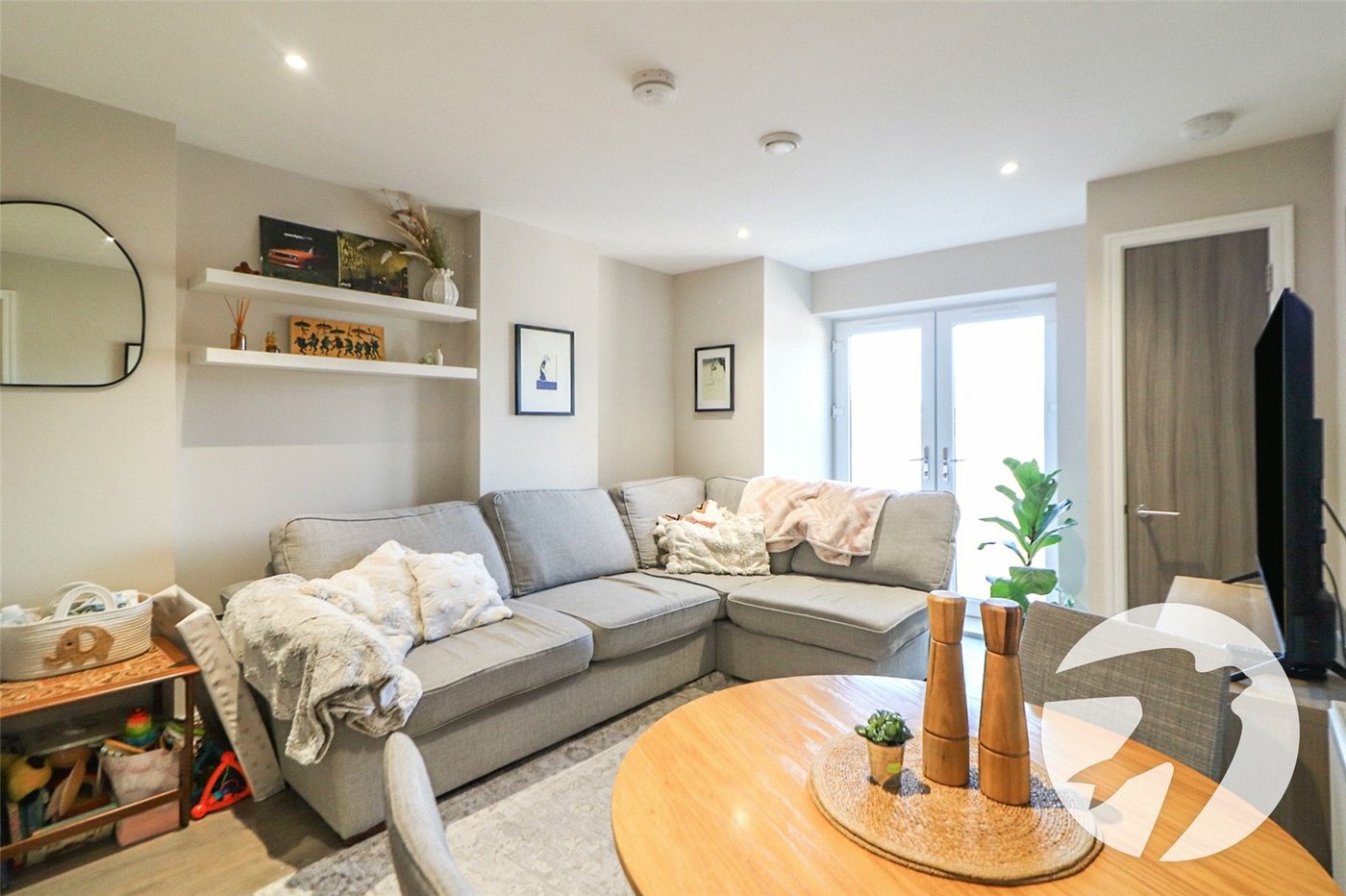 2 bedroom property for sale in Brentwood | Robinson Jackson