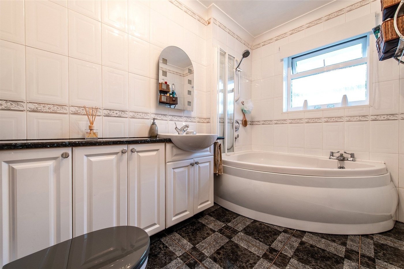2 bedroom house for sale in Higham | Robinson Michael & Jackson