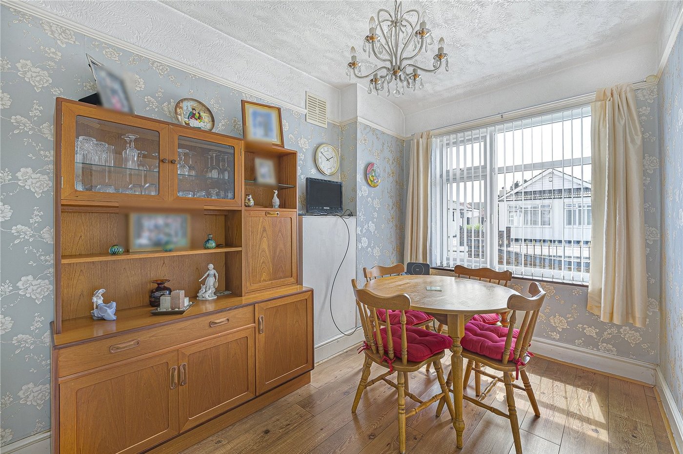 4 bedroom bungalow for sale in Welling | Robinson Jackson