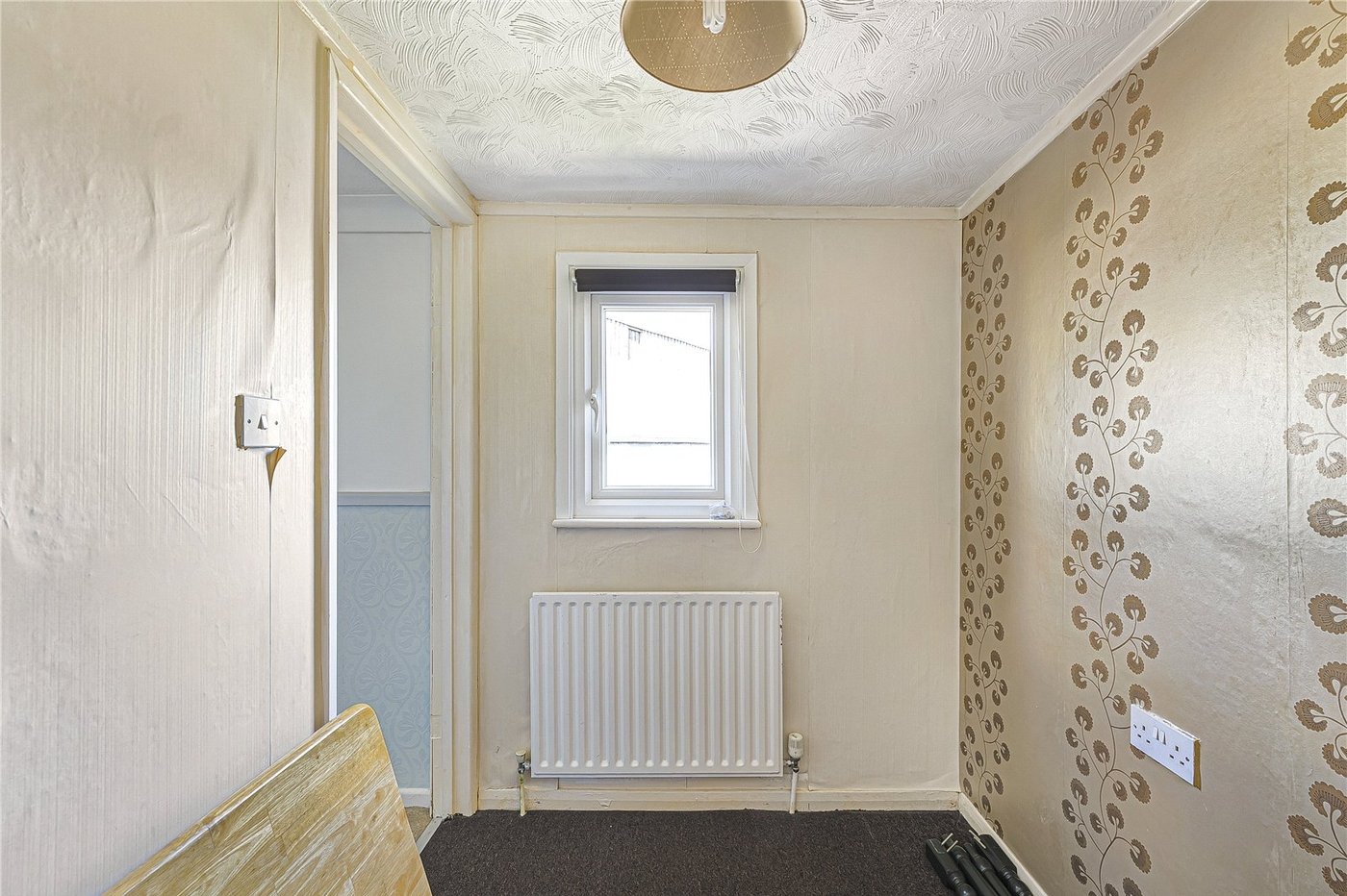 4 bedroom bungalow for sale in Welling | Robinson Jackson