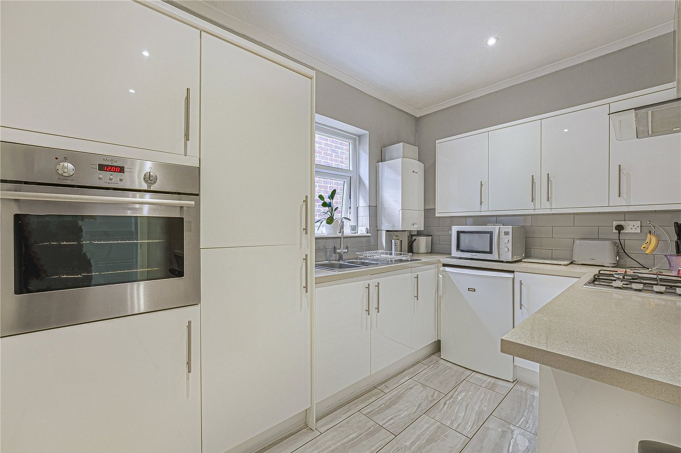 4 bedroom bungalow for sale in Welling | Robinson Jackson