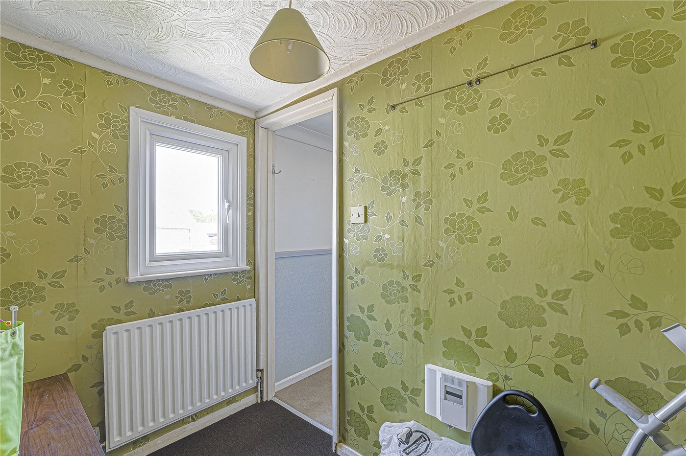4 bedroom bungalow for sale in Welling | Robinson Jackson