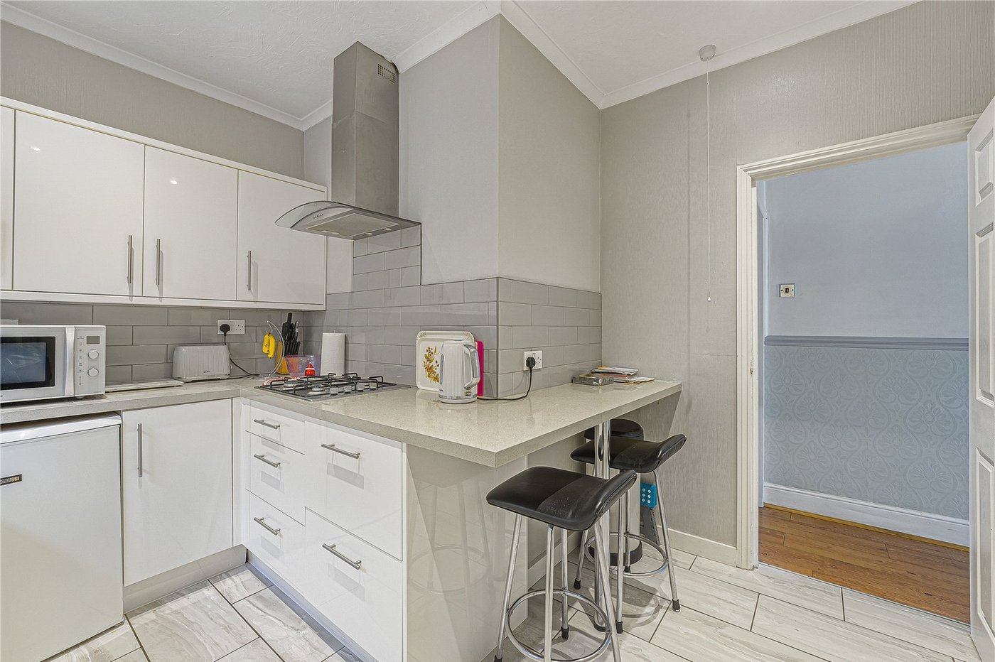 4 bedroom bungalow for sale in Welling | Robinson Jackson
