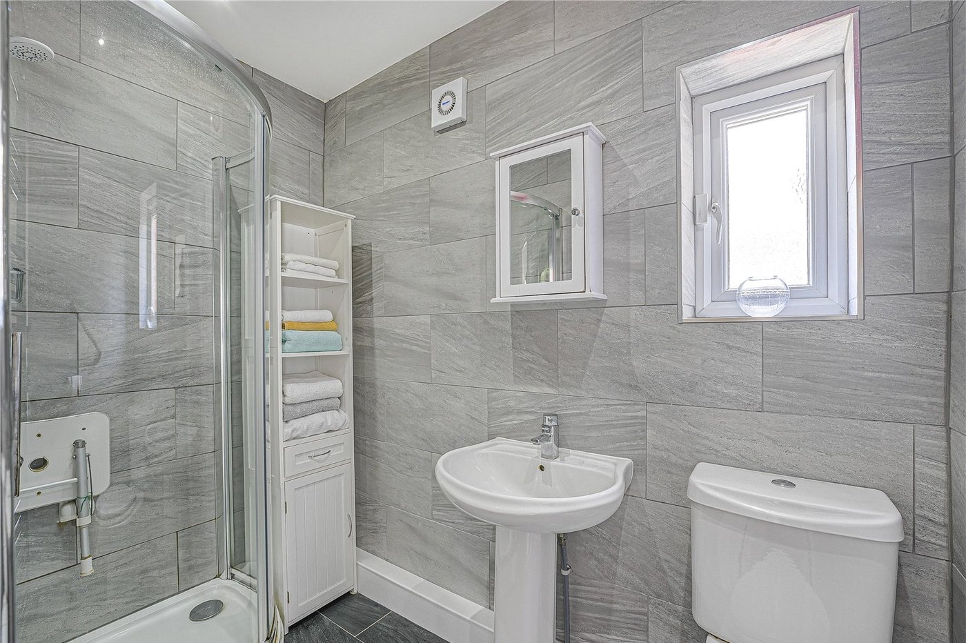 4 bedroom bungalow for sale in Welling | Robinson Jackson