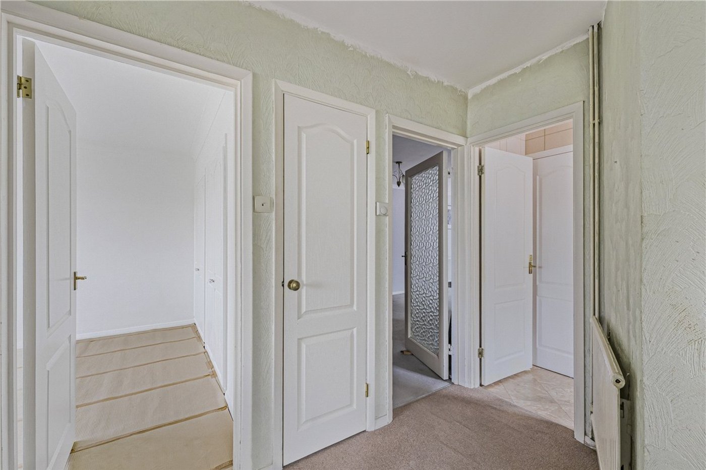 2 bedroom bungalow for sale in Orpington | Robinson Jackson