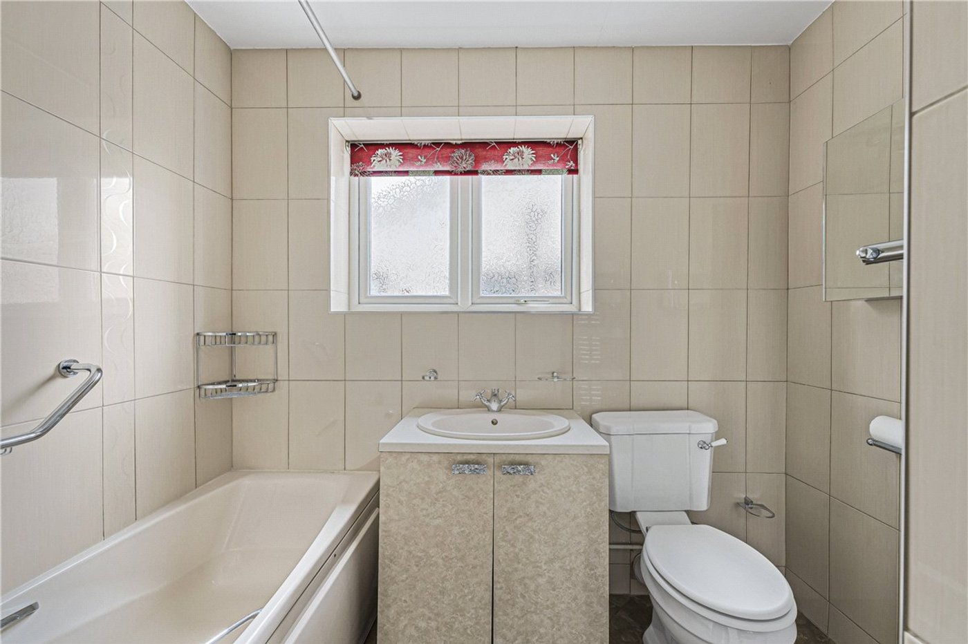 2 bedroom bungalow for sale in Orpington | Robinson Jackson