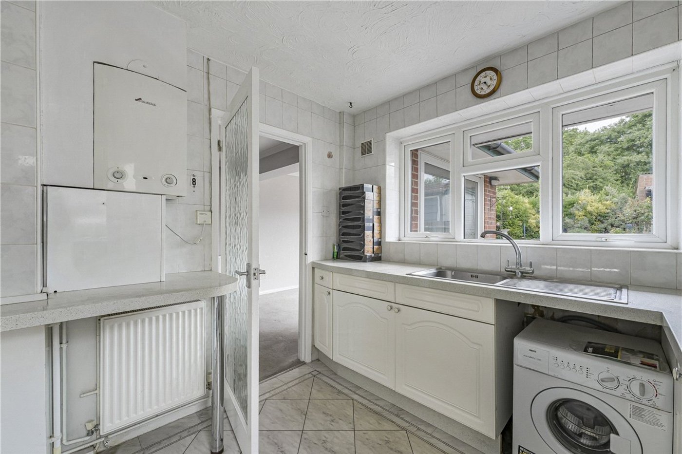 2 bedroom bungalow for sale in Orpington | Robinson Jackson
