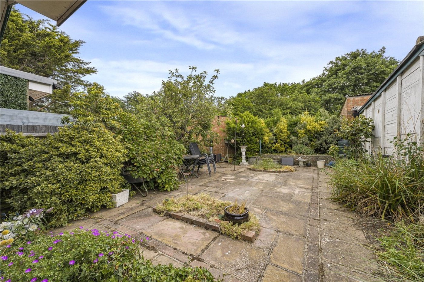 2 bedroom bungalow for sale in Orpington | Robinson Jackson