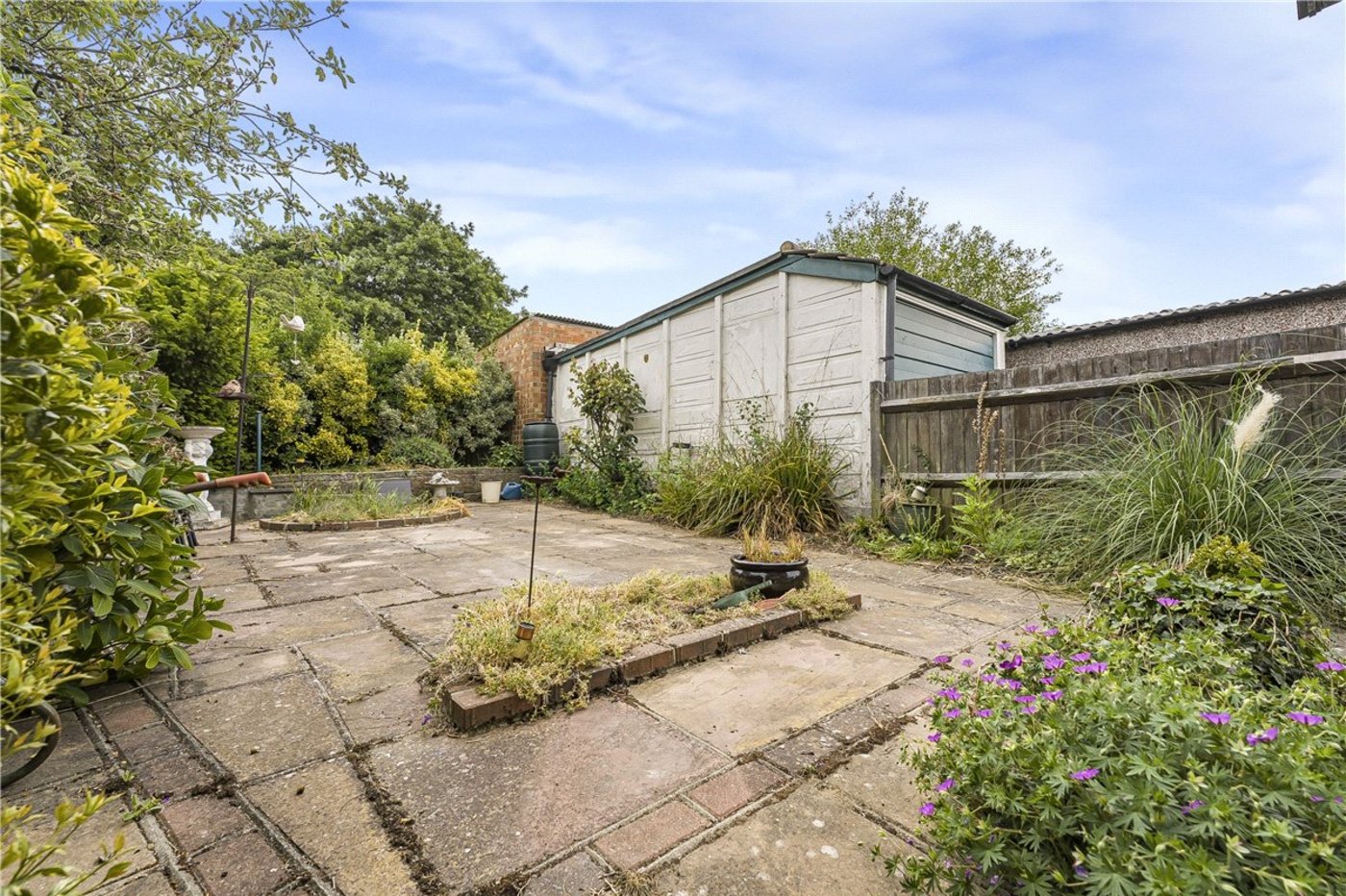 2 bedroom bungalow for sale in Orpington | Robinson Jackson