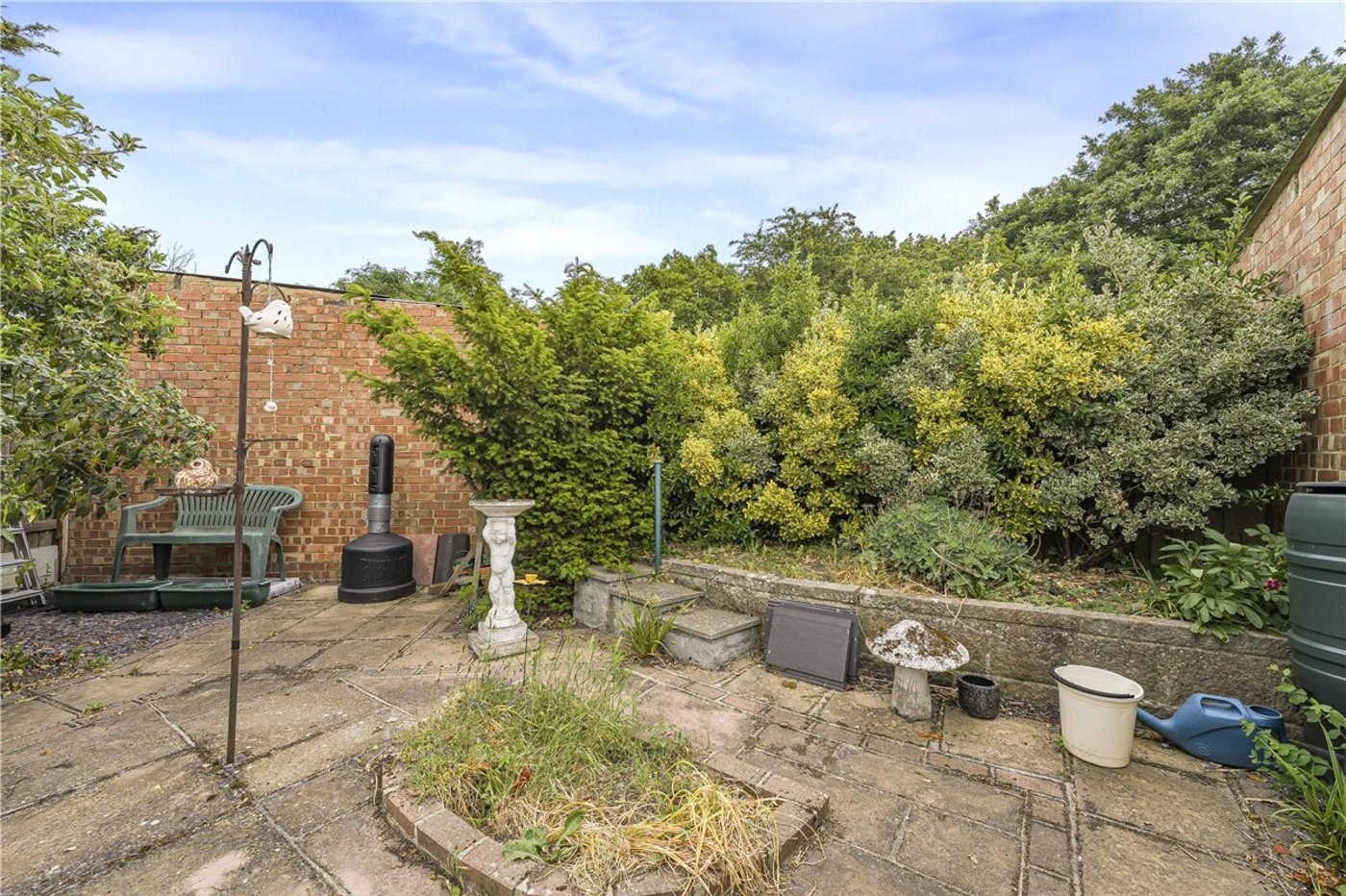 2 bedroom bungalow for sale in Orpington | Robinson Jackson