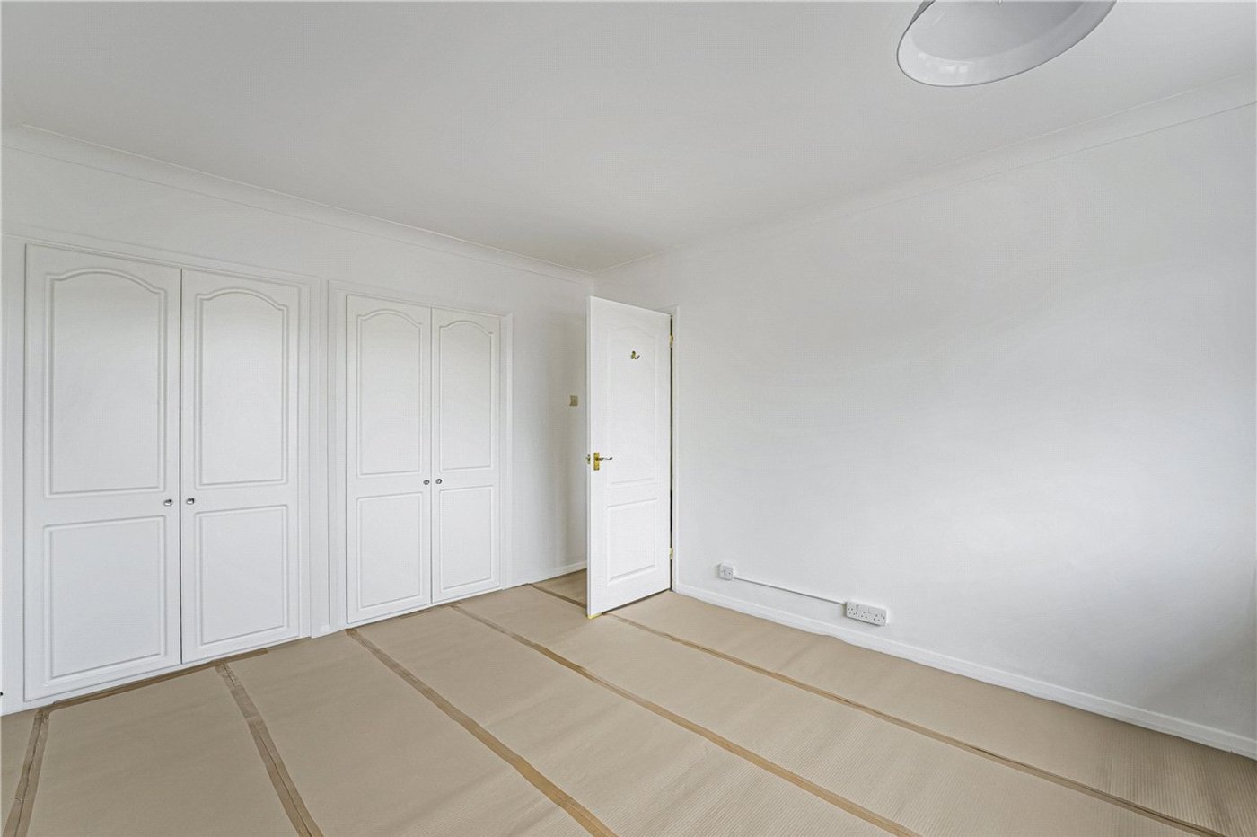2 bedroom bungalow for sale in Orpington | Robinson Jackson