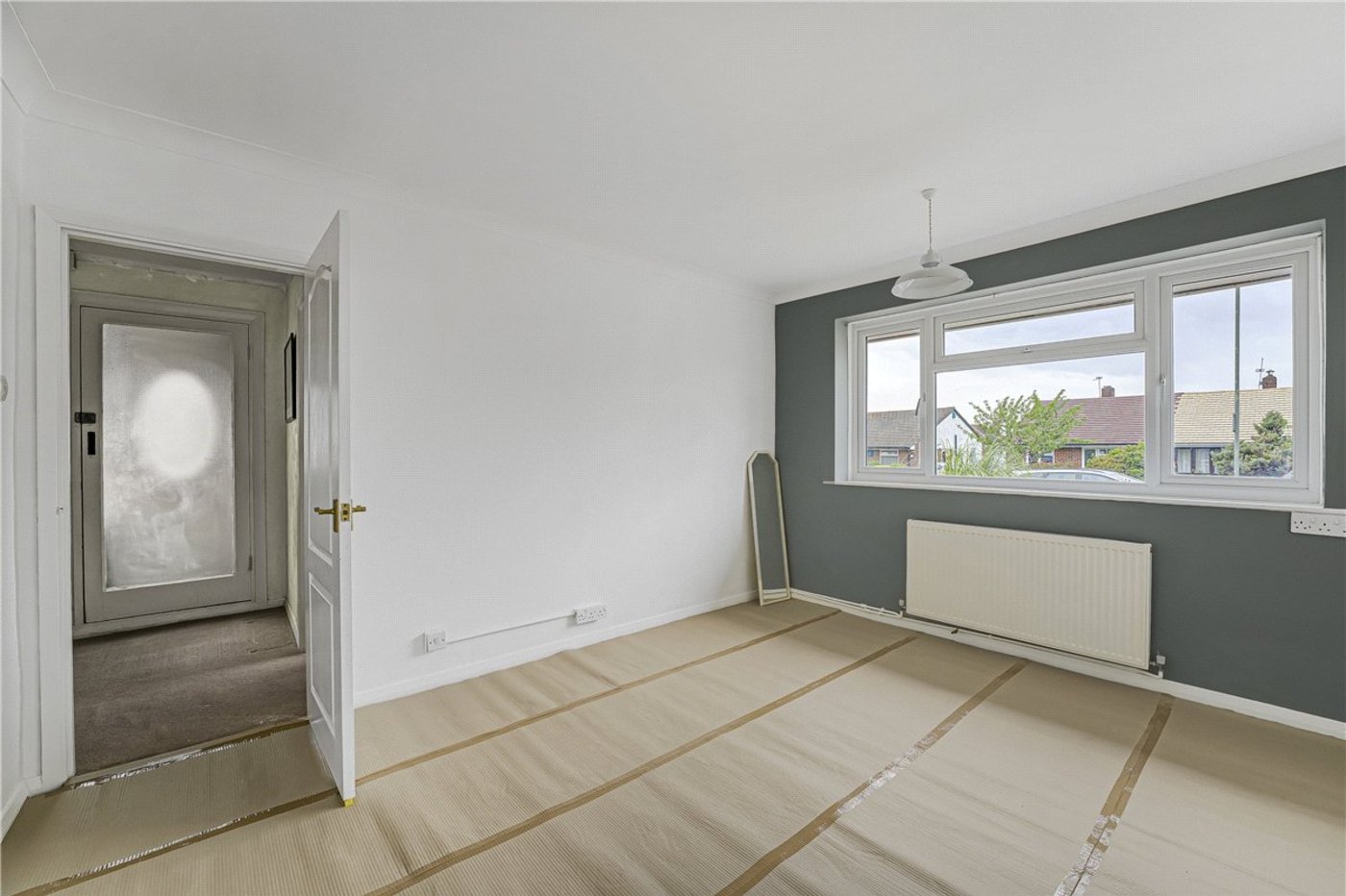 2 bedroom bungalow for sale in Orpington | Robinson Jackson