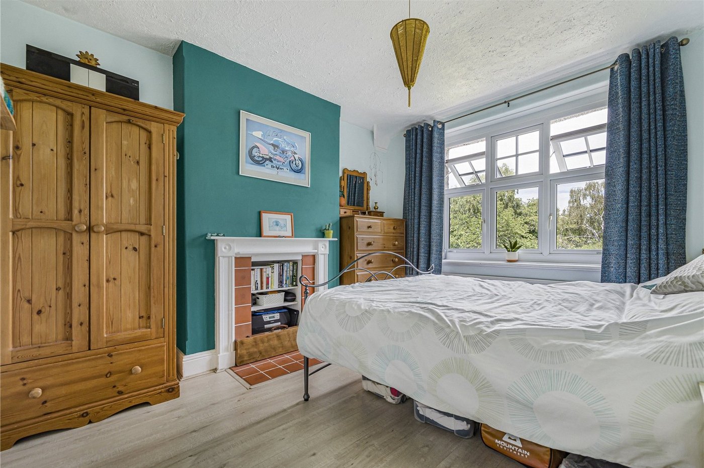 3 bedroom house for sale in London Road | Robinson Jackson