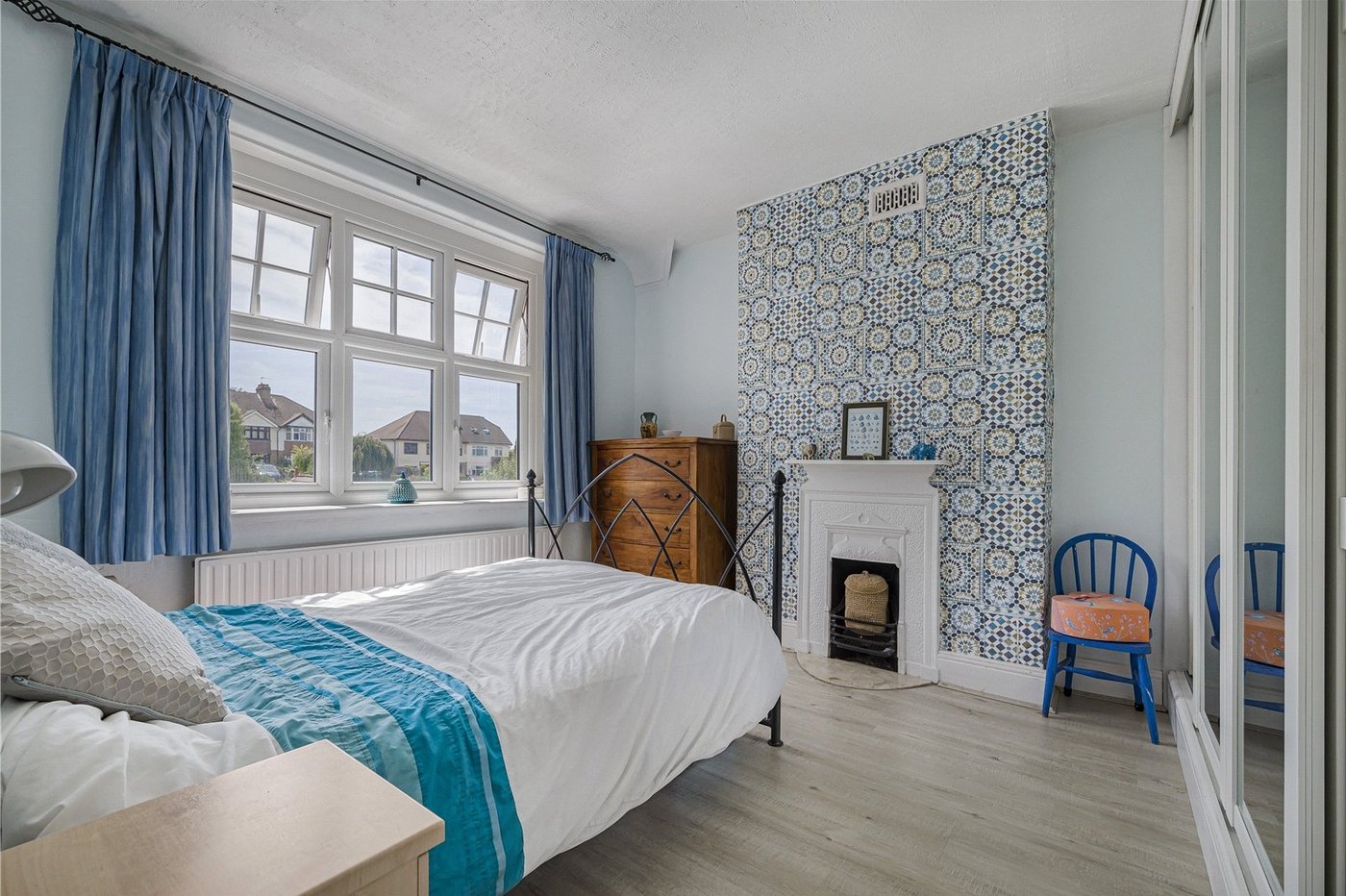 3 bedroom house for sale in London Road | Robinson Jackson