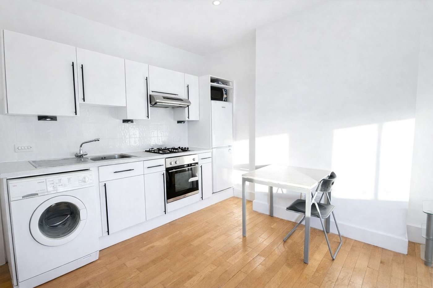 1 bedroom property to rent in London | Robinson Jackson