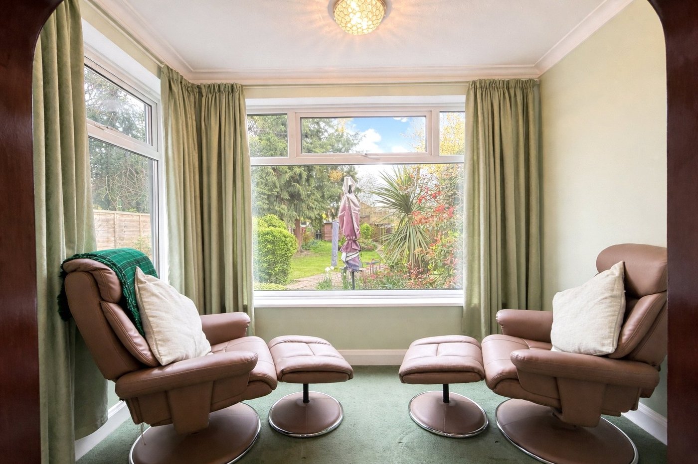 3 bedroom house for sale in London | Robinson Jackson