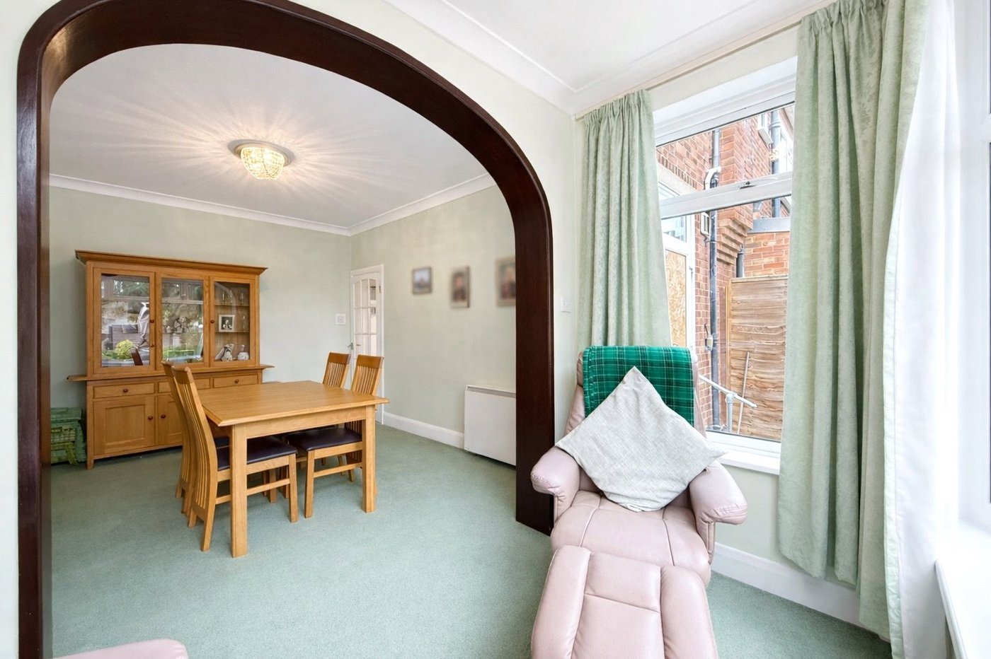 3 bedroom house for sale in London | Robinson Jackson