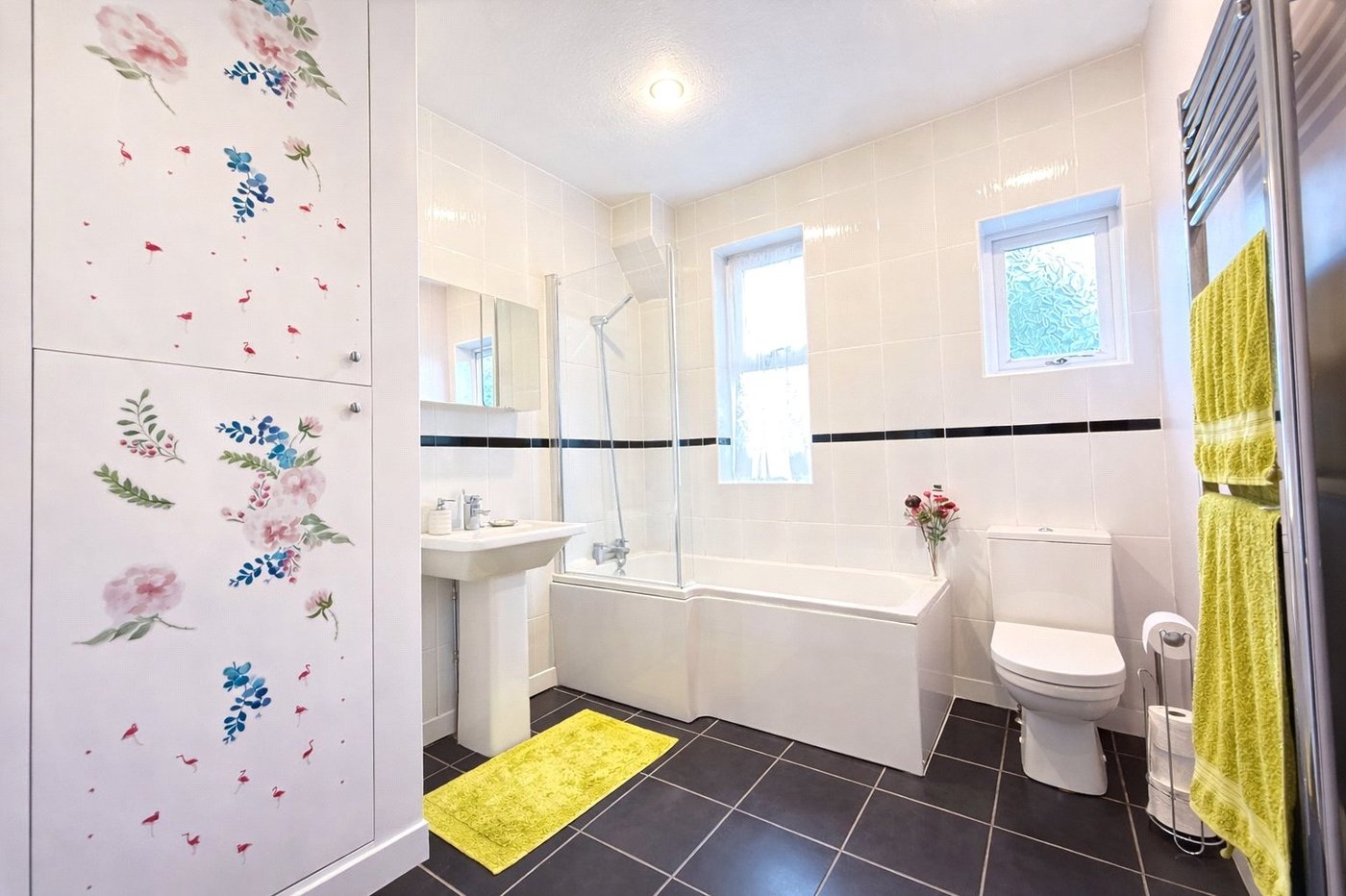 3 bedroom house for sale in London | Robinson Jackson