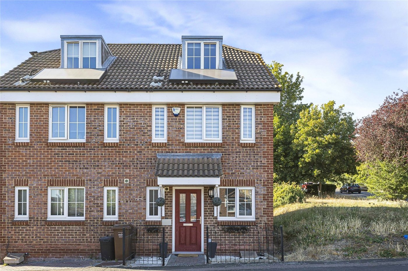 3 bedroom property for sale in Rochester | Robinson Michael & Jackson