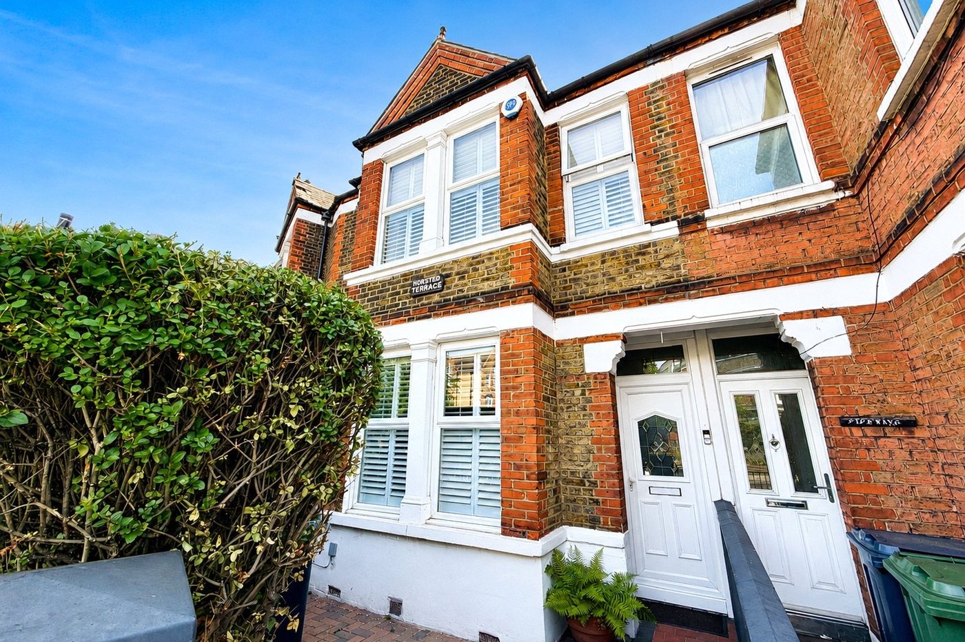 2 bedroom house for sale in Brockley | Robinson Jackson